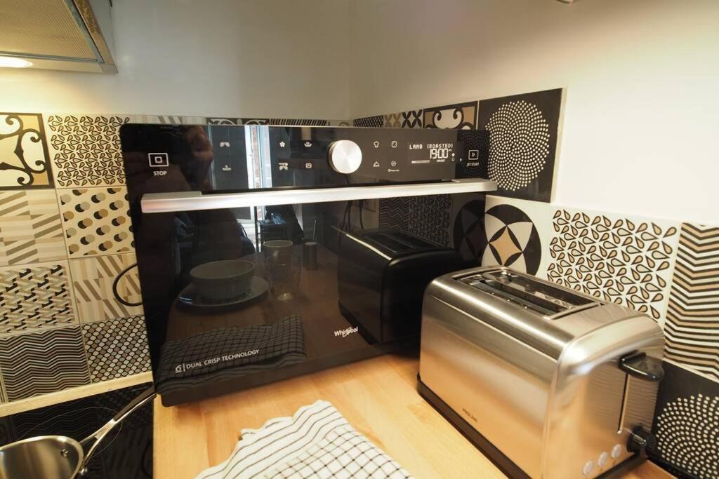 Studio Brick And Wood - Hypercentre - Tv - Wifi ตูลูส ภายนอก รูปภาพ