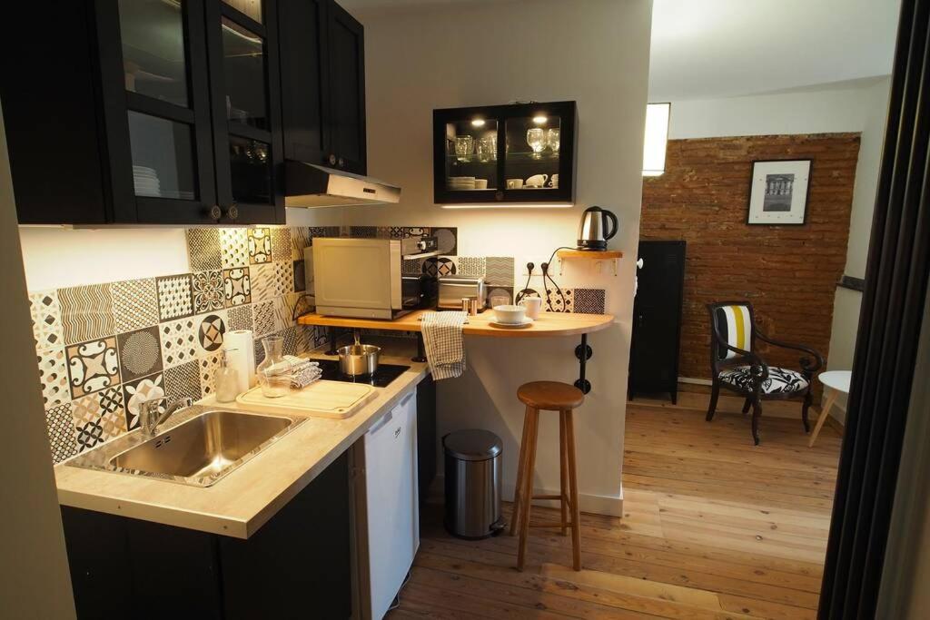 Studio Brick And Wood - Hypercentre - Tv - Wifi ตูลูส ภายนอก รูปภาพ